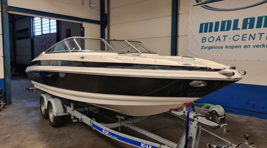 Larson LXi 228 Bowrider