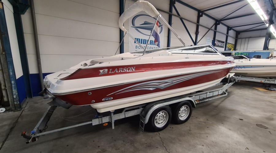 Larson LXi 228 Bowrider