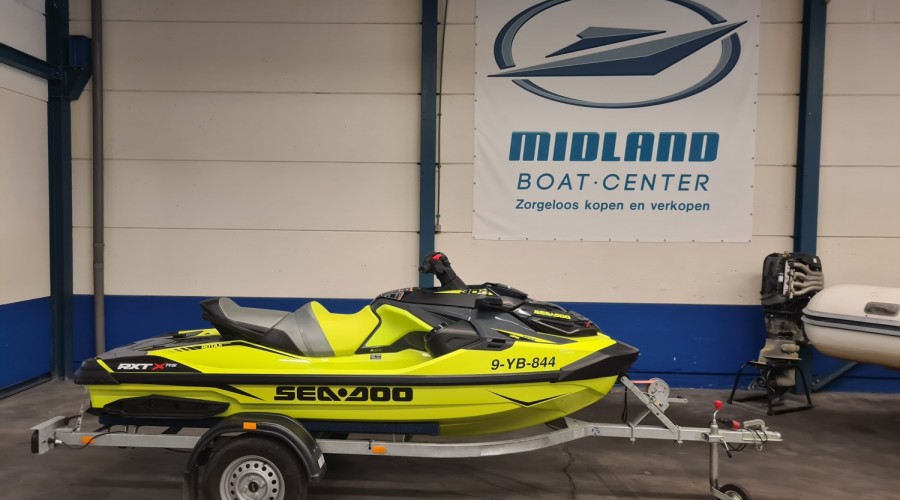 Sea Doo RXT-X 300RS