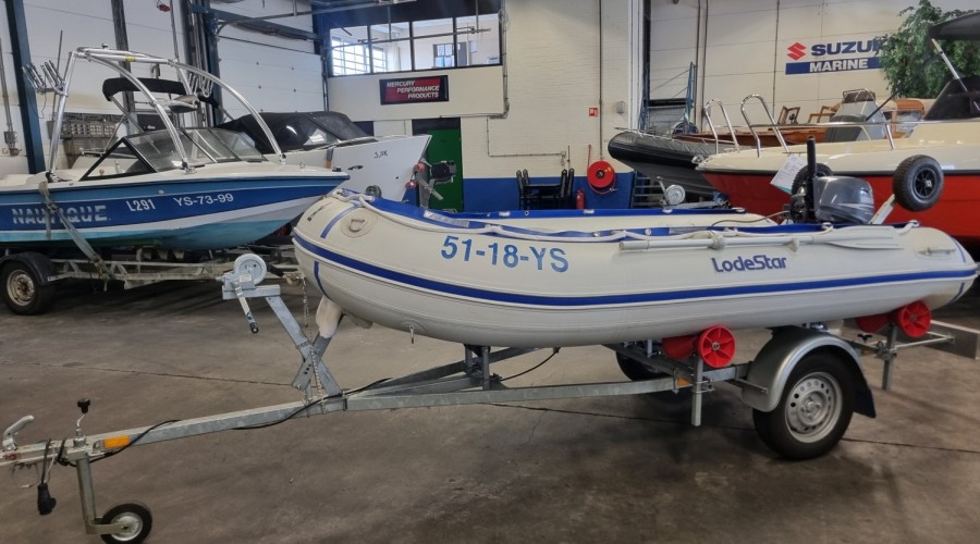 Lodestar 340NSA met Yamaha F20 en trailer