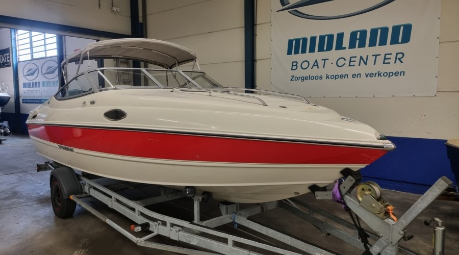 Stingray 205 CX 5.0 MPI met trailer en slechts 149 uur