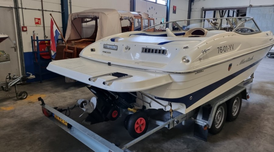 Mariah SX20 met ZGAN MerCruiser 350MAG MPI